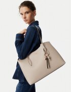 GUESS Дамска чанта Melody HWBG97 35230