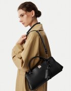 GUESS Дамска чанта HWVG97 34060