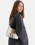 GUESS Дамска чанта Jane HWKG98 91010
