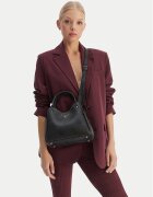 GUESS Дамска чанта Meridian II HWOS69 74050