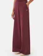 GUESS Долнище анцуг V4YB07 KCAY2 Бордо Relaxed Fit