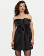 Only Коктейлна рокля Bella 15338332 Regular Fit