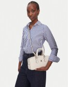 Tommy Hilfiger Дамска чанта Th Daily Crossover Mono AW0AW18415