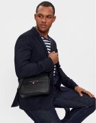 Tommy Hilfiger Мъжка чантичка Essential Pu Ew Reporter AM0AM12093