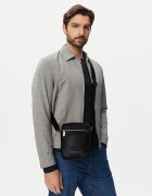 Tommy Hilfiger Мъжка чантичка Th Bus Leather Mini Reporter AM0AM14393