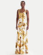 Versace Jeans Couture Ежедневна рокля 80HAO970 JS550 Slim Fit