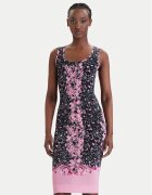 Versace Jeans Couture Ежедневна рокля 80HAO9P6 JS545 Slim Fit
