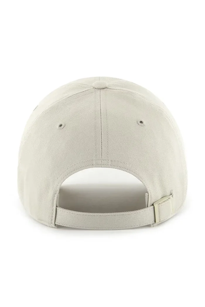 47 Brand Шапка с козирка MLB New York Yankees в сиво с изчистен дизайн B-FNDTN17GWS-F5A