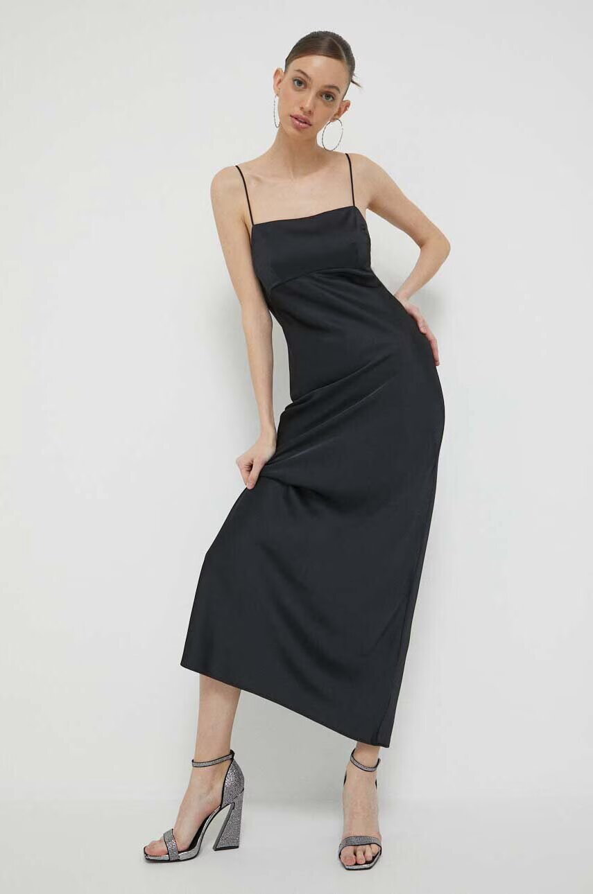 Abercrombie & Fitch Рокля