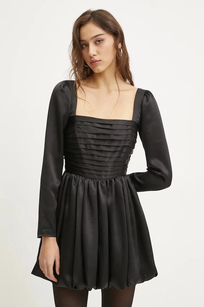 Abercrombie & Fitch Рокля в черно къса разкроена KI159-5085