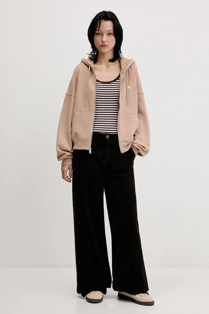 Abercrombie & Fitch Суичър в бежово с качулка с изчистен дизайн KI152-5417-420