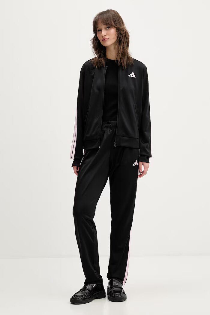 adidas Анцуг Essentials в черно KQ7578