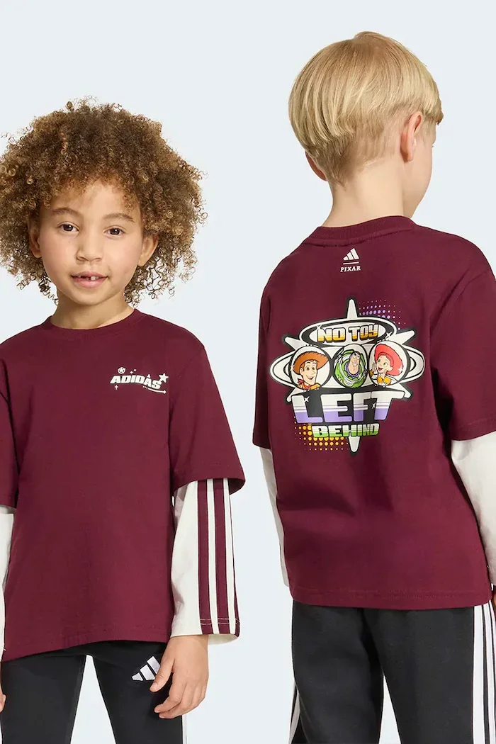 adidas блуза с дълги ръкави за деца от памук PIXAR TOY STORY бордо KG6133