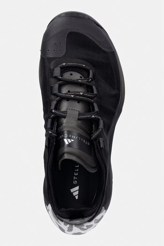 adidas by Stella McCartney Обувки за трениране в черно KJ6182