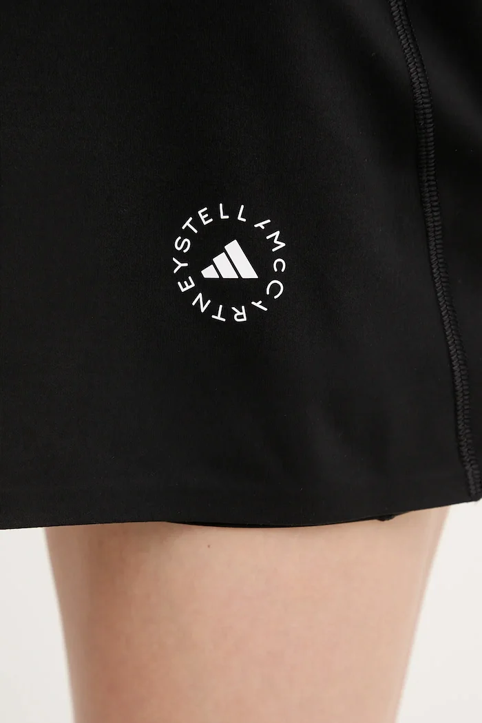 adidas by Stella McCartney Спортна рокля TruePurpose в черно къса разкроена JW4568