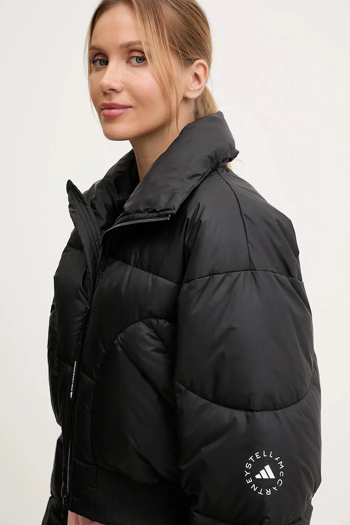 adidas by Stella McCartney Яке ASMC Crop в черно зимен модел JW2027