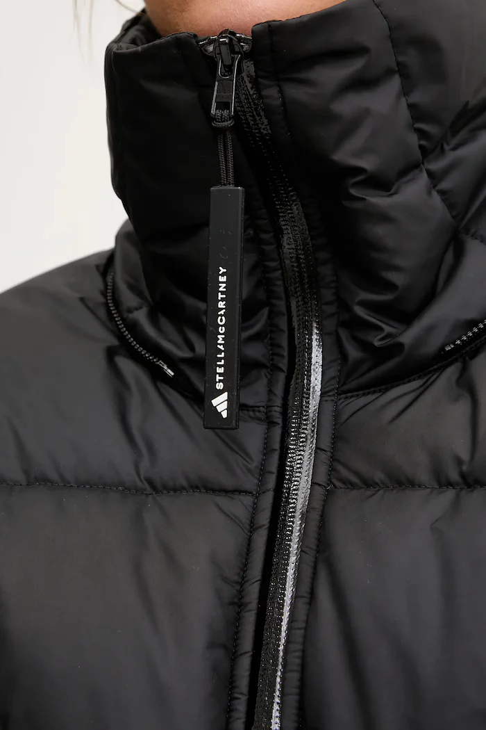 adidas by Stella McCartney Яке ASMC Crop в черно зимен модел JW2027