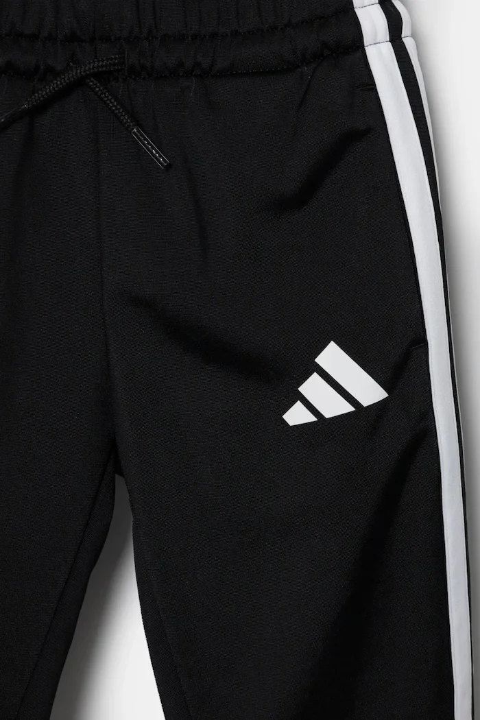 adidas Детски анцуг в черно JC7513