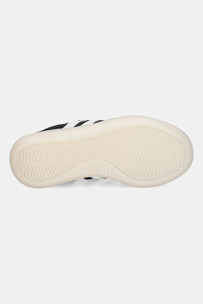 adidas Детски маратонки BARREDA DECODE в черно JR0767