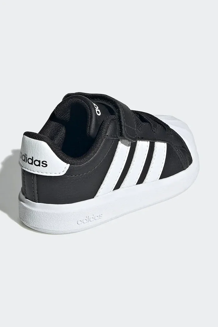 adidas Детски маратонки STREETTALK в черно JQ8605