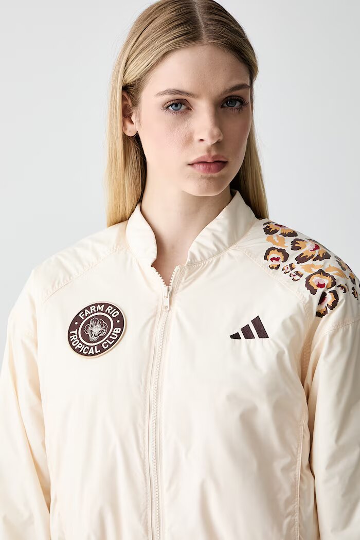 adidas късо яке дамско x Farm Rio бежово KR0283