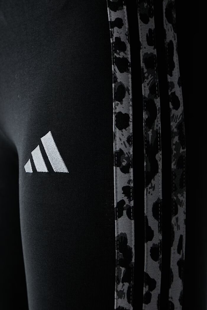 adidas клин дамски от памук с еластан Leopard Pack черен с висока талия KS7984