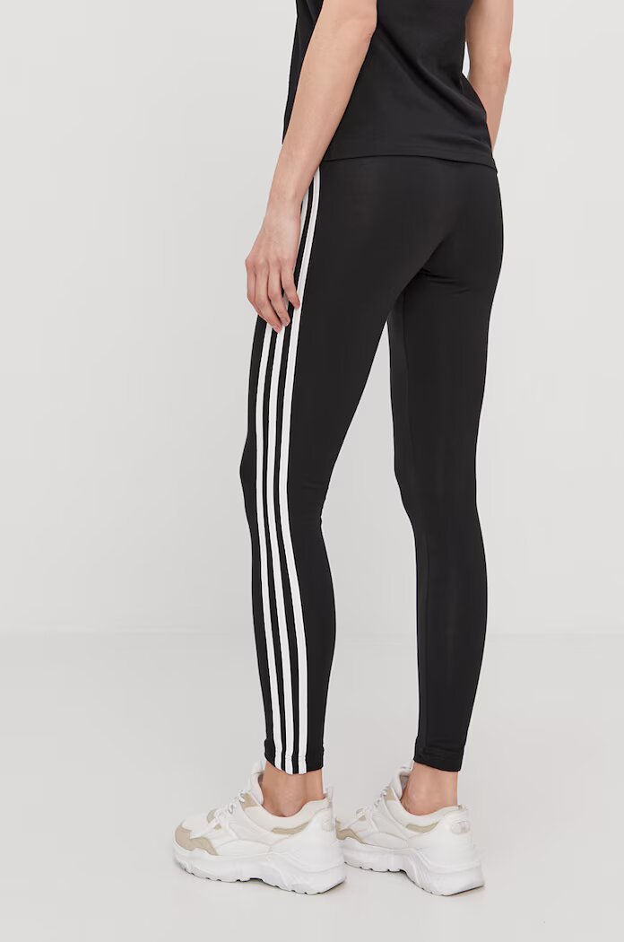 adidas Клин GL0723 дамски в черно с изчистен дизайн