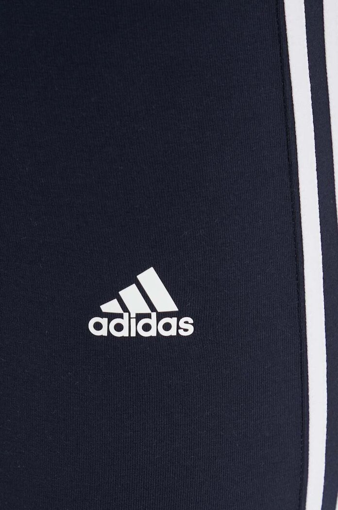 adidas Клин H07771 дамски в тъмносиньо с изчистен дизайн H07771