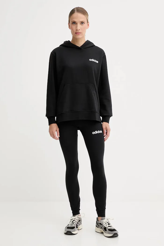 adidas Комплект Leisure в черно JX0474