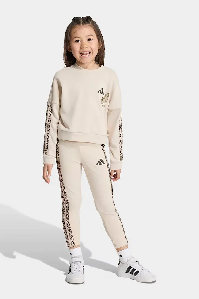 adidas комплект за деца с памук бежов KC7210
