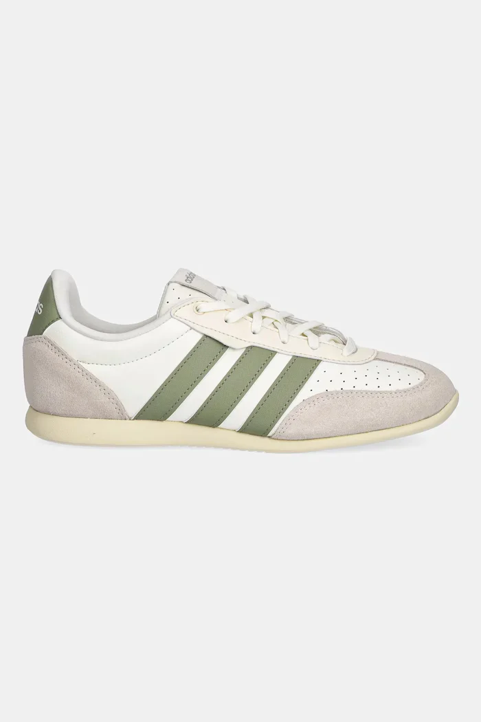 adidas Маратонки Barreda L0 в бежово HQ7388
