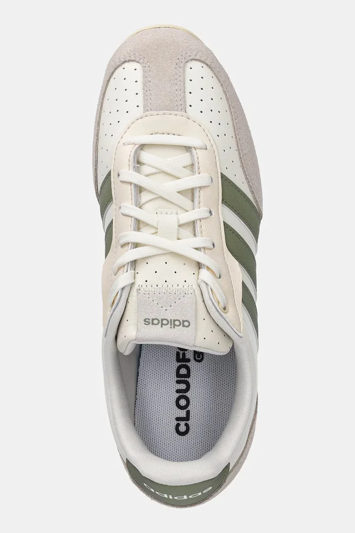 adidas Маратонки Barreda L0 в бежово HQ7388