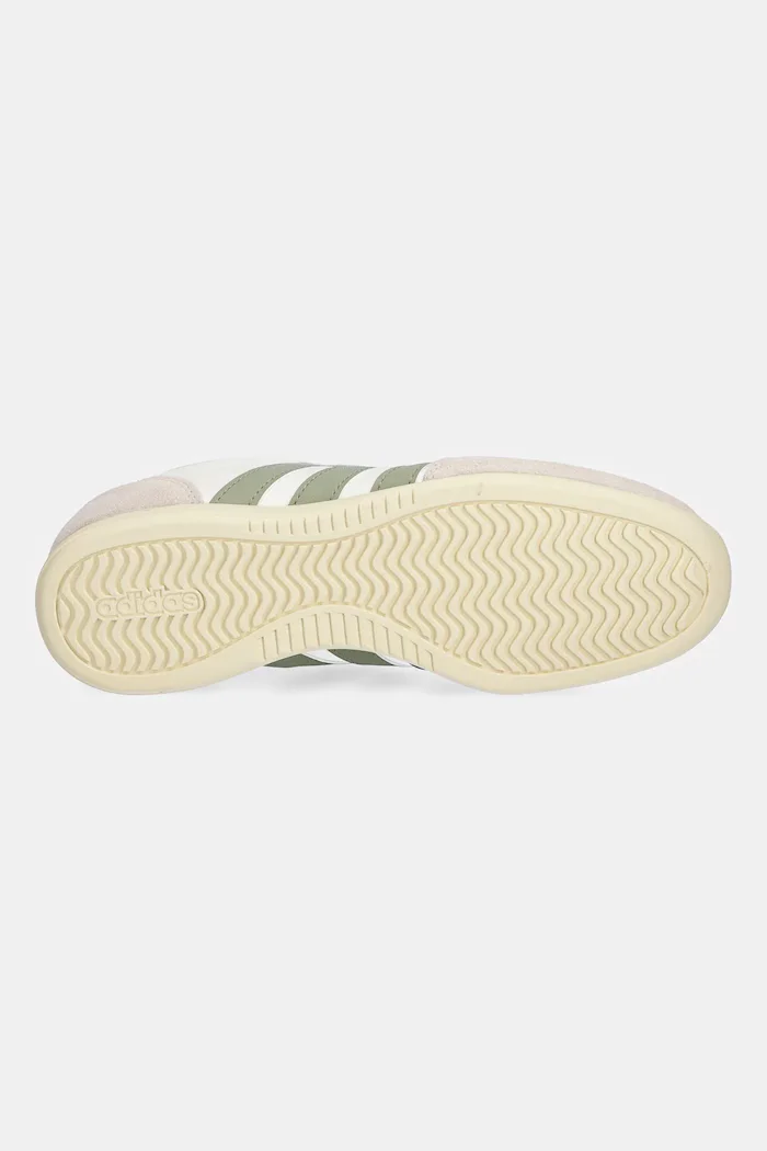 adidas Маратонки Barreda L0 в бежово HQ7388
