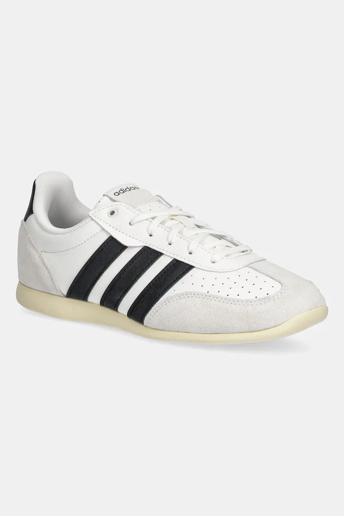 adidas Маратонки Barreda в бяло KI6726