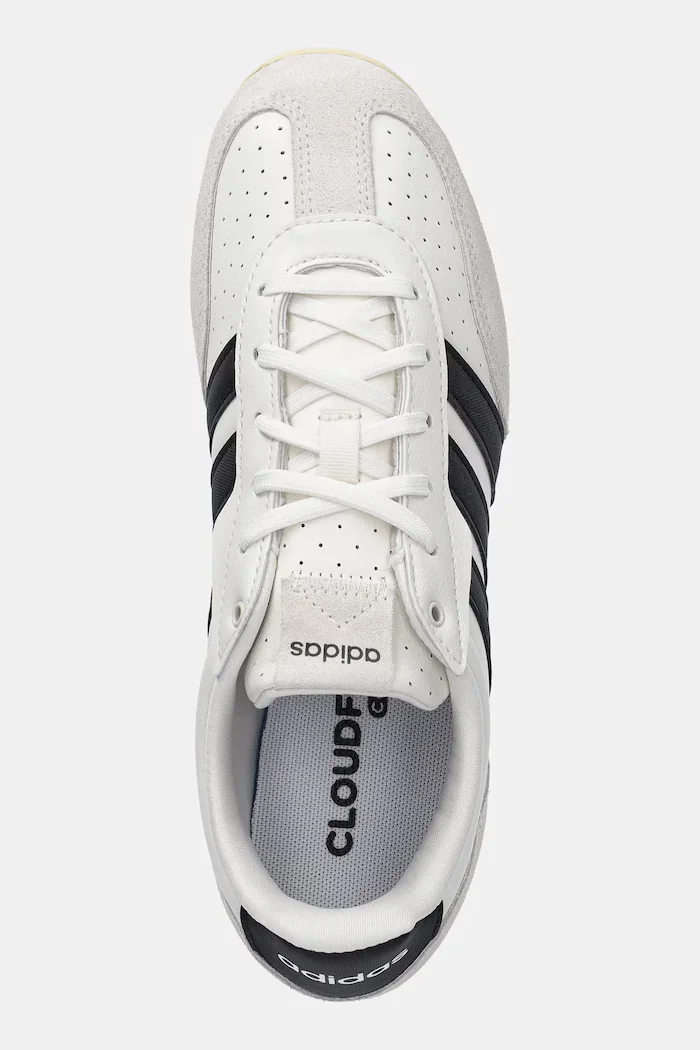 adidas Маратонки Barreda в бяло KI6726
