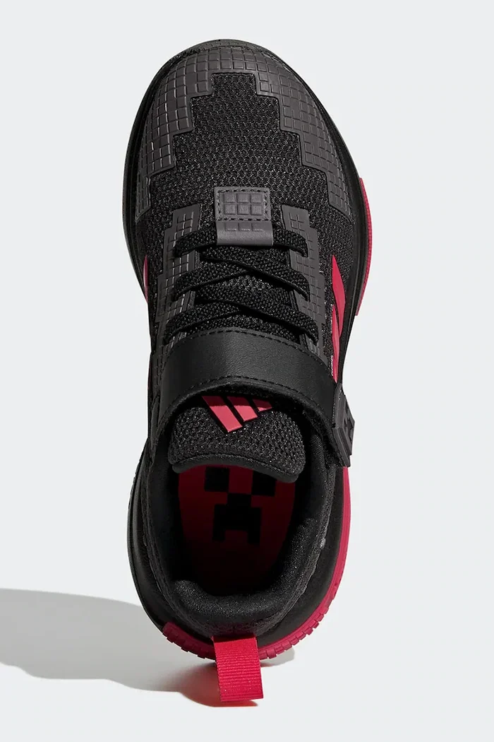 adidas MINECRAFT PRO маратонки за деца черни KK4643