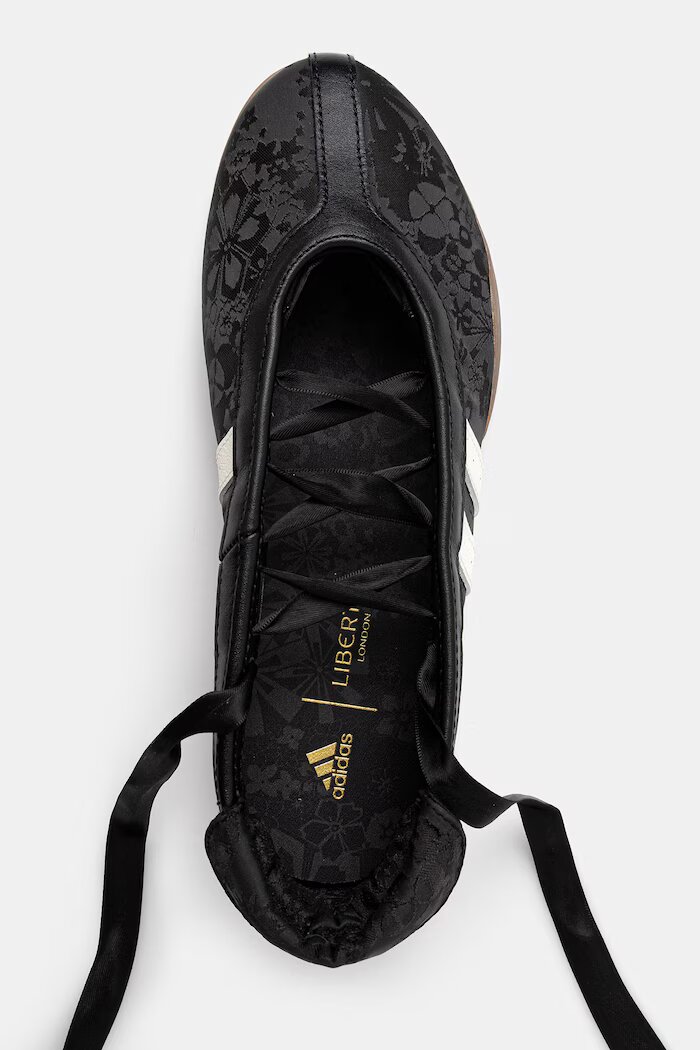 adidas Originals Балеринки Liberty London в черно IH6916
