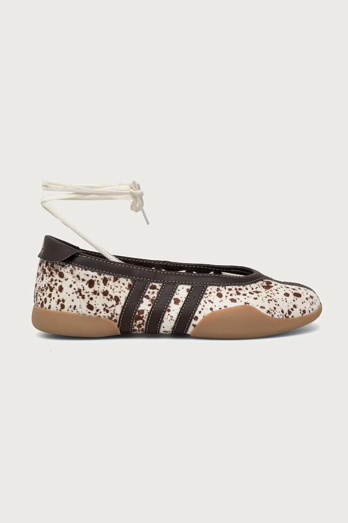 adidas Originals балеринки от кожа Taekwondo Mei Ballet бежови KI0402