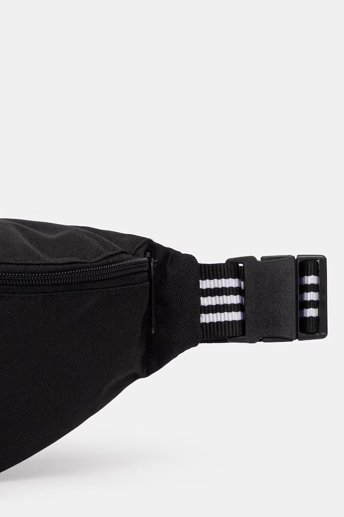 adidas Originals чанта за кръста Adicolor черна JX0223