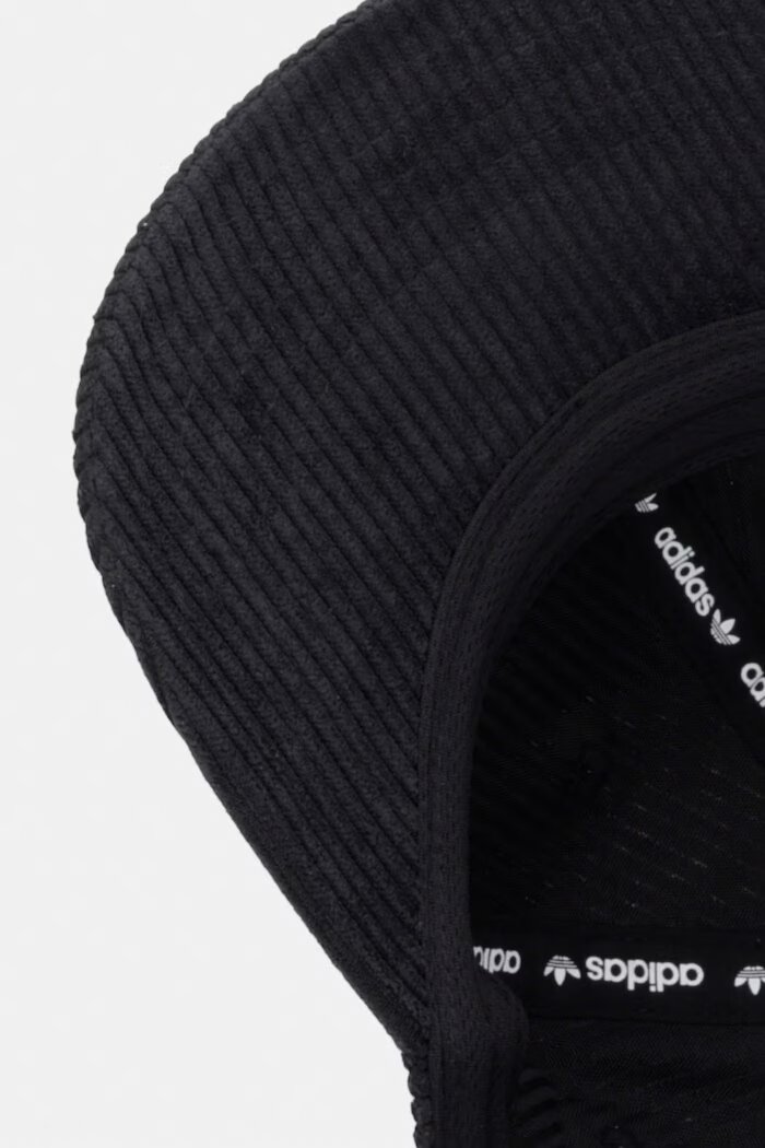 adidas Originals черен KC8050