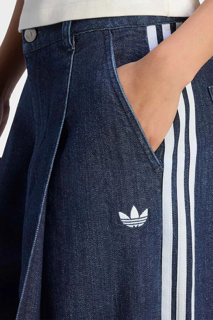adidas Originals дънки wide leg дамски Denim Pleats сини LE8302