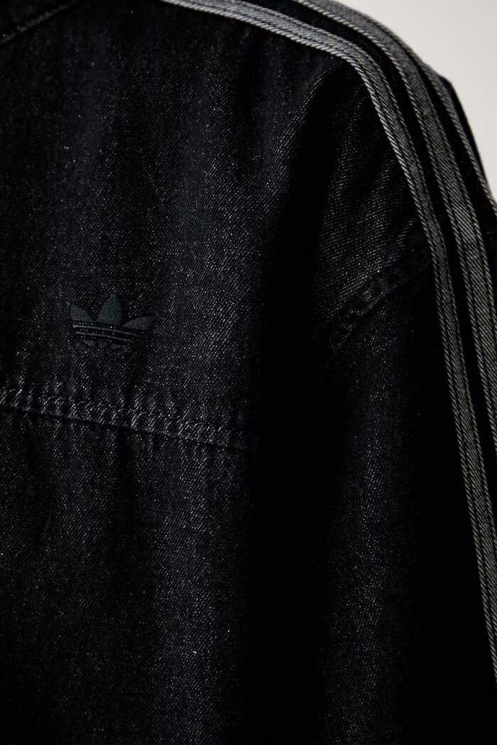 adidas Originals дънково яке дамско от деним Firebird черно KD2926