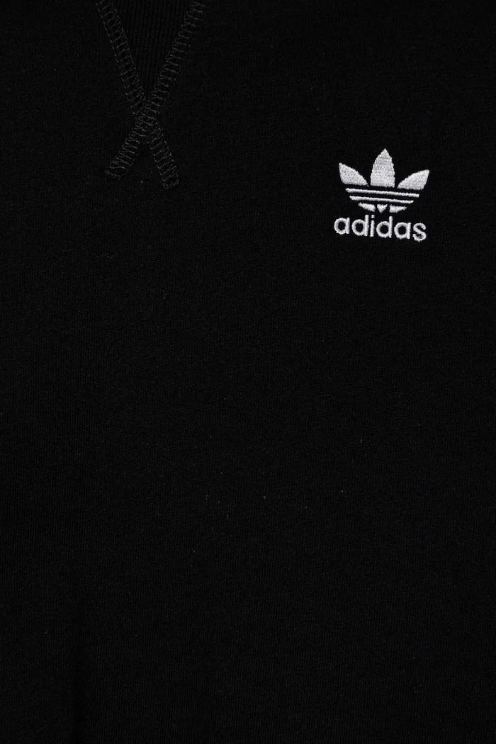 adidas Originals Детска памучна тениска TEE в черно с изчистен дизайн IW3507