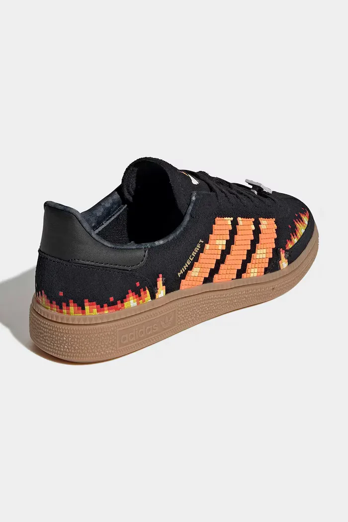 adidas Originals Детски кожени маратонки Minecraft HANDBALL SPEZIAL в черно IH1737