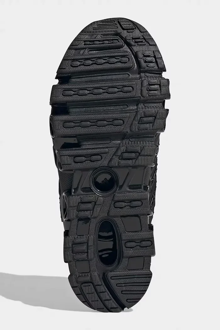 adidas Originals Детски маратонки MEGARIDE в черно KI8487