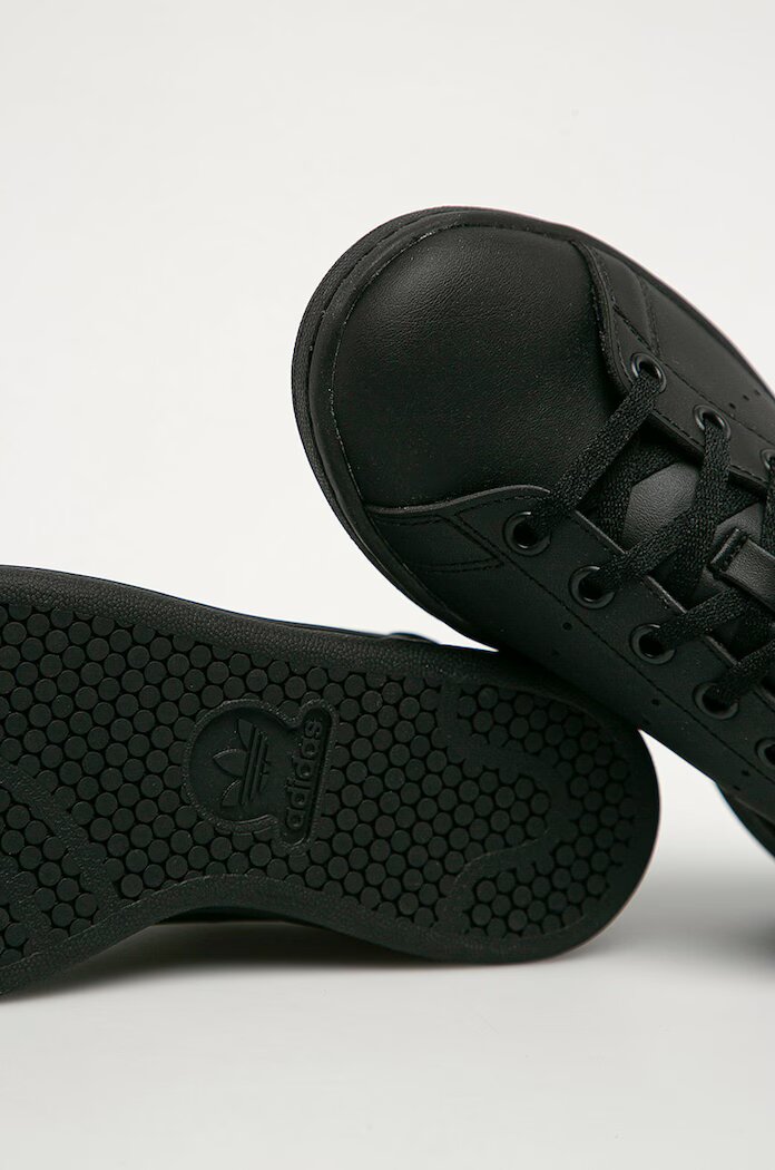 adidas Originals Детски обувки FX7523 в черно FX7523
