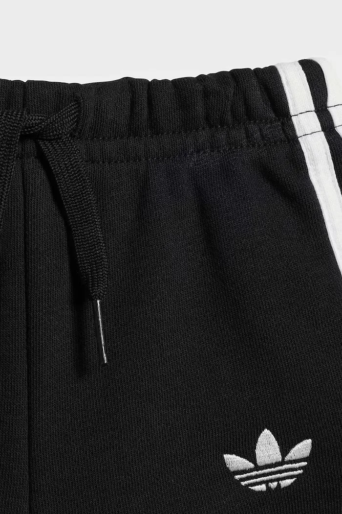 adidas Originals Детски памучен комплект в бяло KD1055