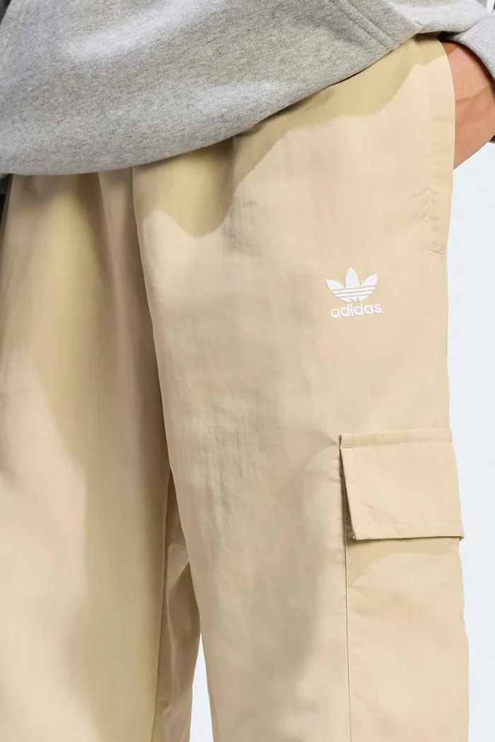 adidas Originals Детски панталон в жълто с изчистен дизайн KE0408