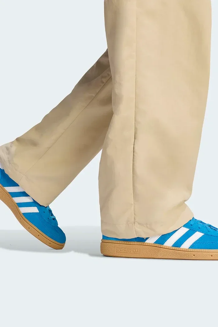 adidas Originals Детски панталон в жълто с изчистен дизайн KE0408