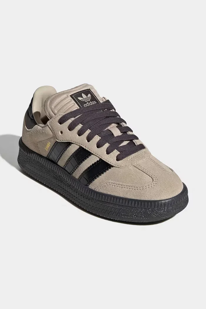 adidas Originals Детски велурени маратонки SAMBA XLG в бежово JP9520